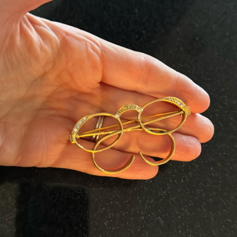 Vintage Brooch Pin Eye Reading Glasses Holder Gold Tone with rhinestones